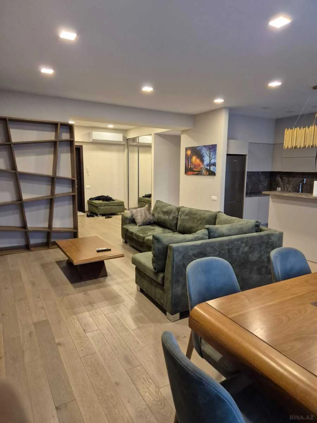 Kirayə verilir 3 otaqlı mənzil 120 m²