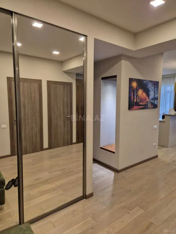 Kirayə verilir 3 otaqlı mənzil 120 m²