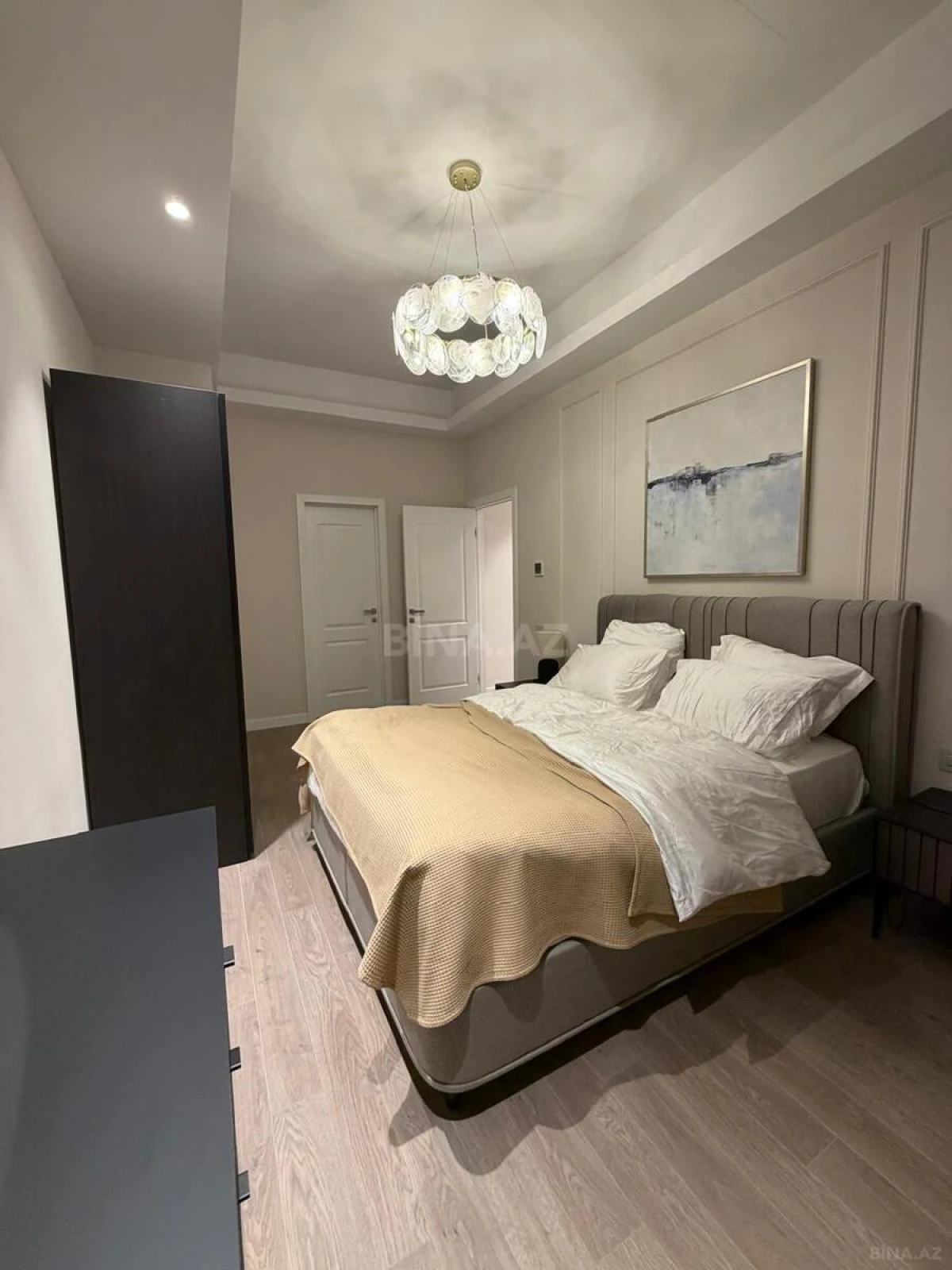 Kirayə verilir 3 otaqlı mənzil 106 m²