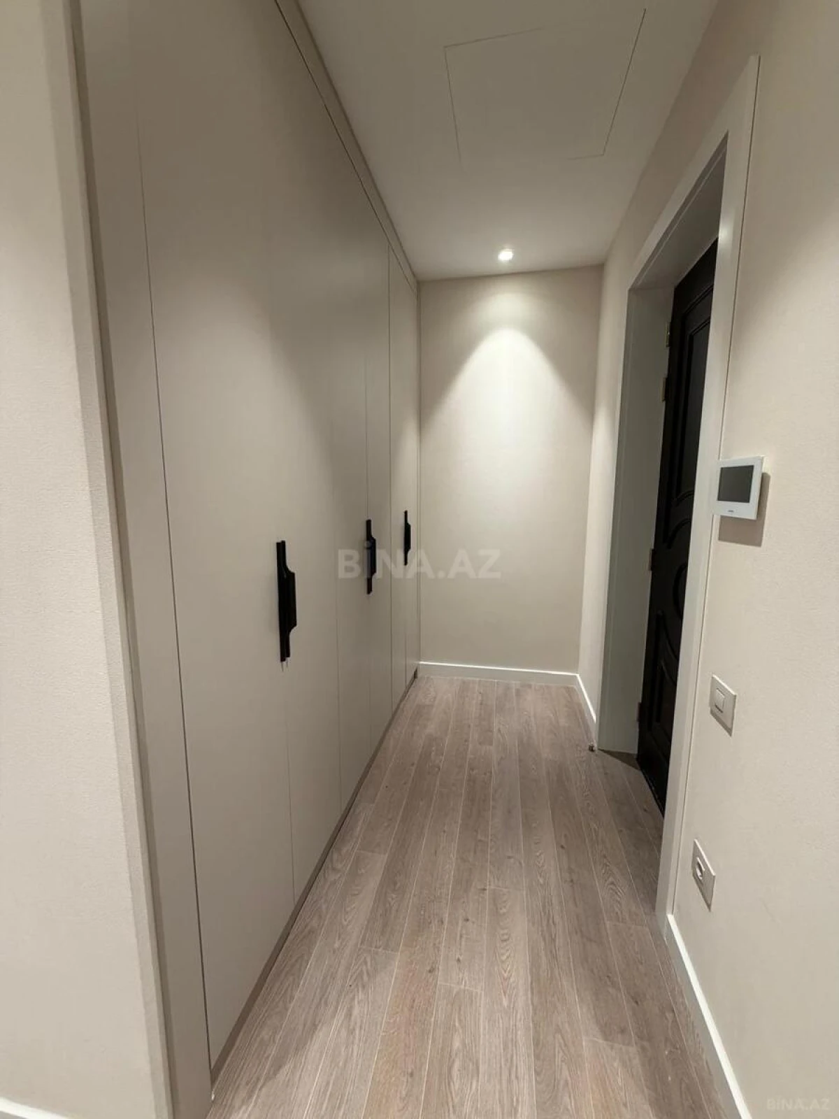 Kirayə verilir 3 otaqlı mənzil 106 m²