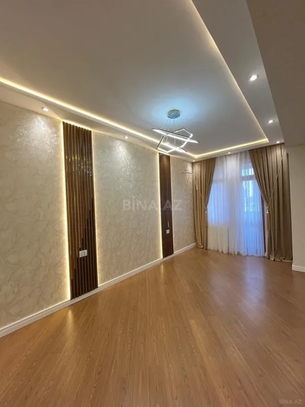 Satılır 3 otaqlı mənzil 108 m²