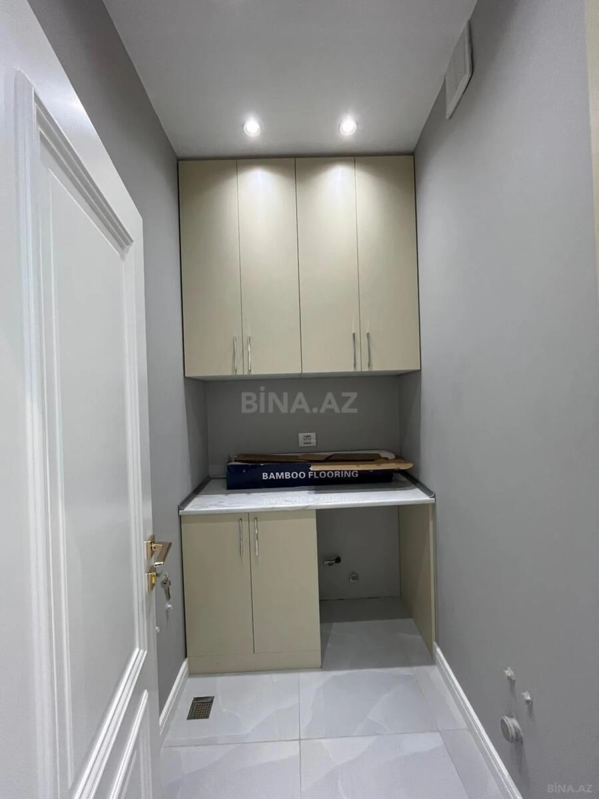 Satılır 3 otaqlı mənzil 108 m²