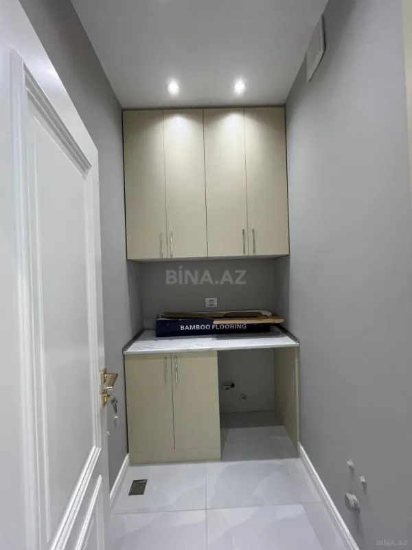 Satılır 3 otaqlı mənzil 108 m²