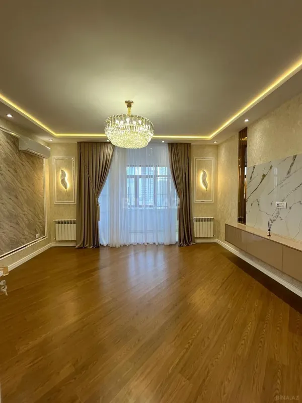 Satılır 3 otaqlı mənzil 108 m²