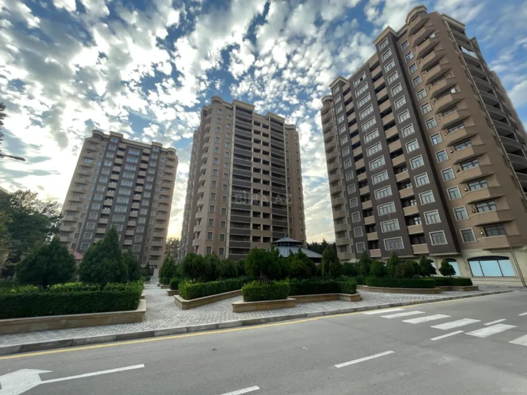 Satılır 3 otaqlı mənzil 108 m²
