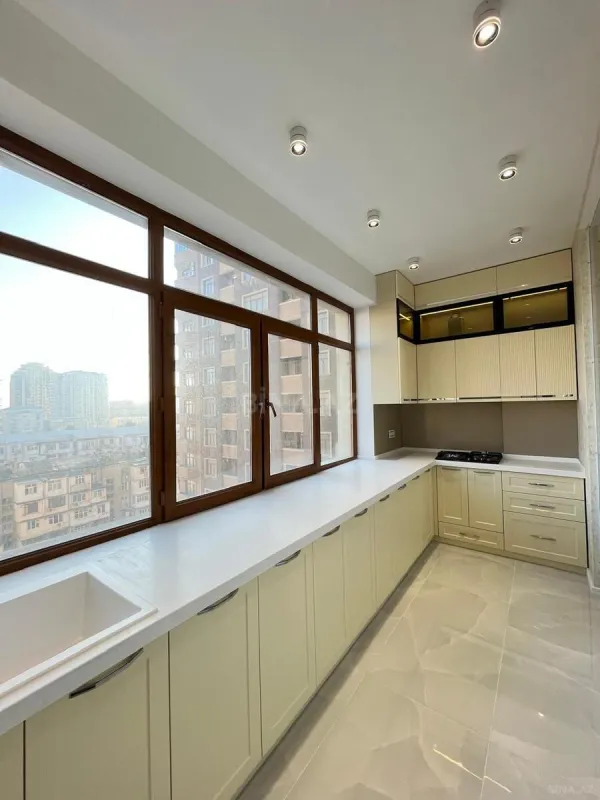 Satılır 3 otaqlı mənzil 108 m²
