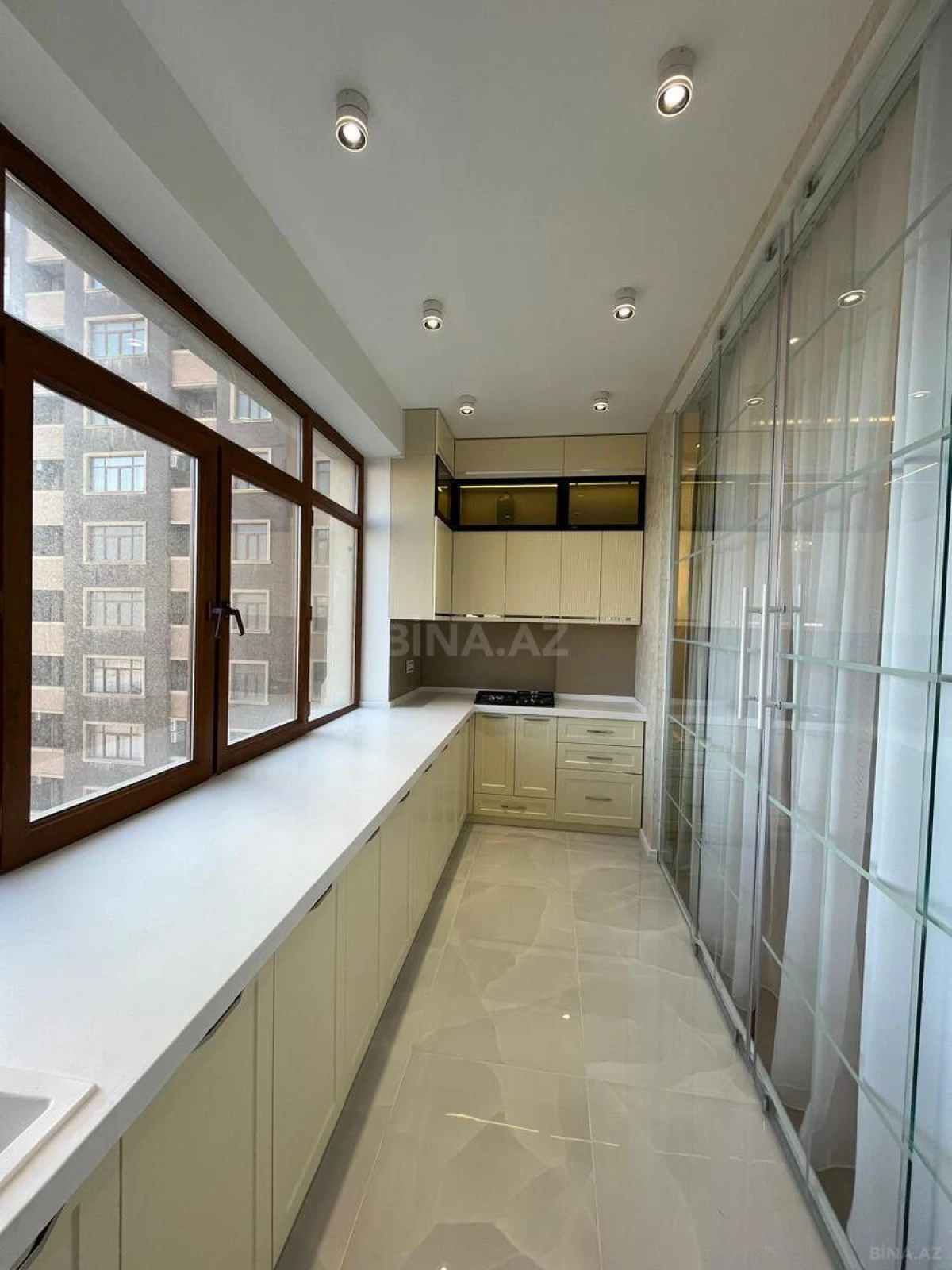 Satılır 3 otaqlı mənzil 108 m²