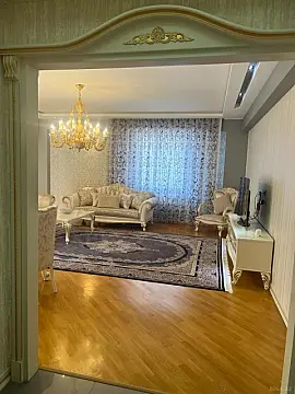 Satılır 3 otaqlı mənzil 135 m²