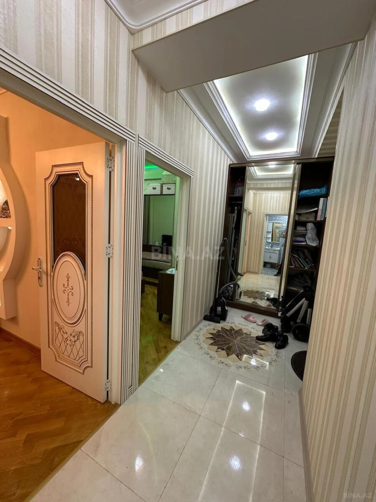 Satılır 2 otaqlı mənzil 60 m²
