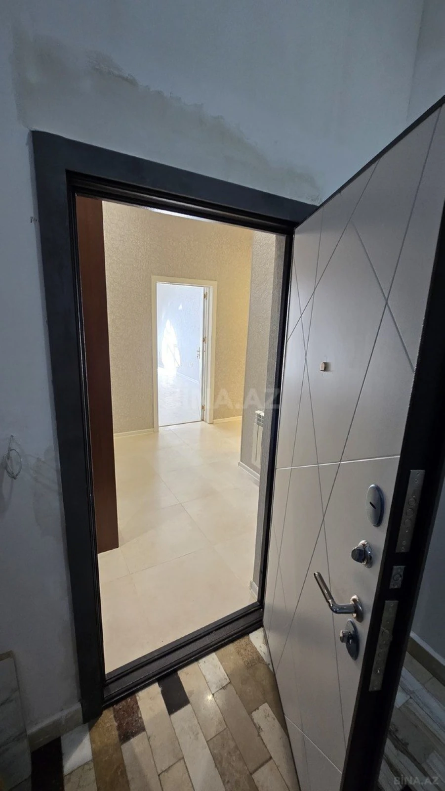 Satılır 2 otaqlı mənzil 70 m²