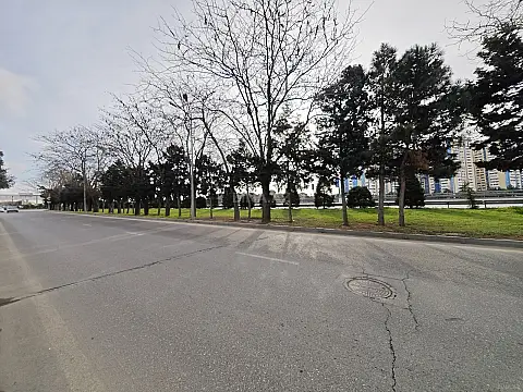 Satılır 5 otaqlı həyət evi 300 m²