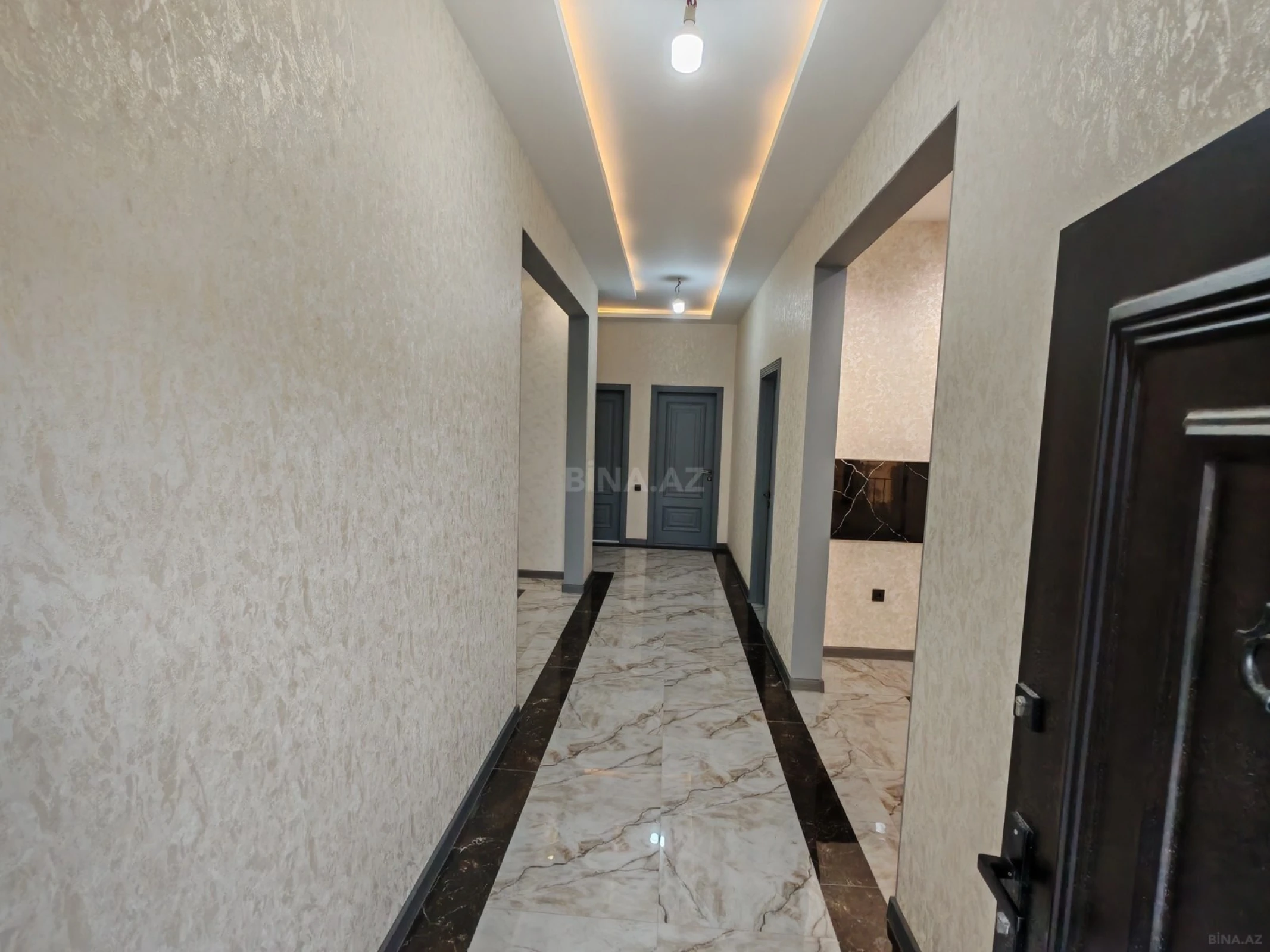 Satılır 4 otaqlı həyət evi 135 m²
