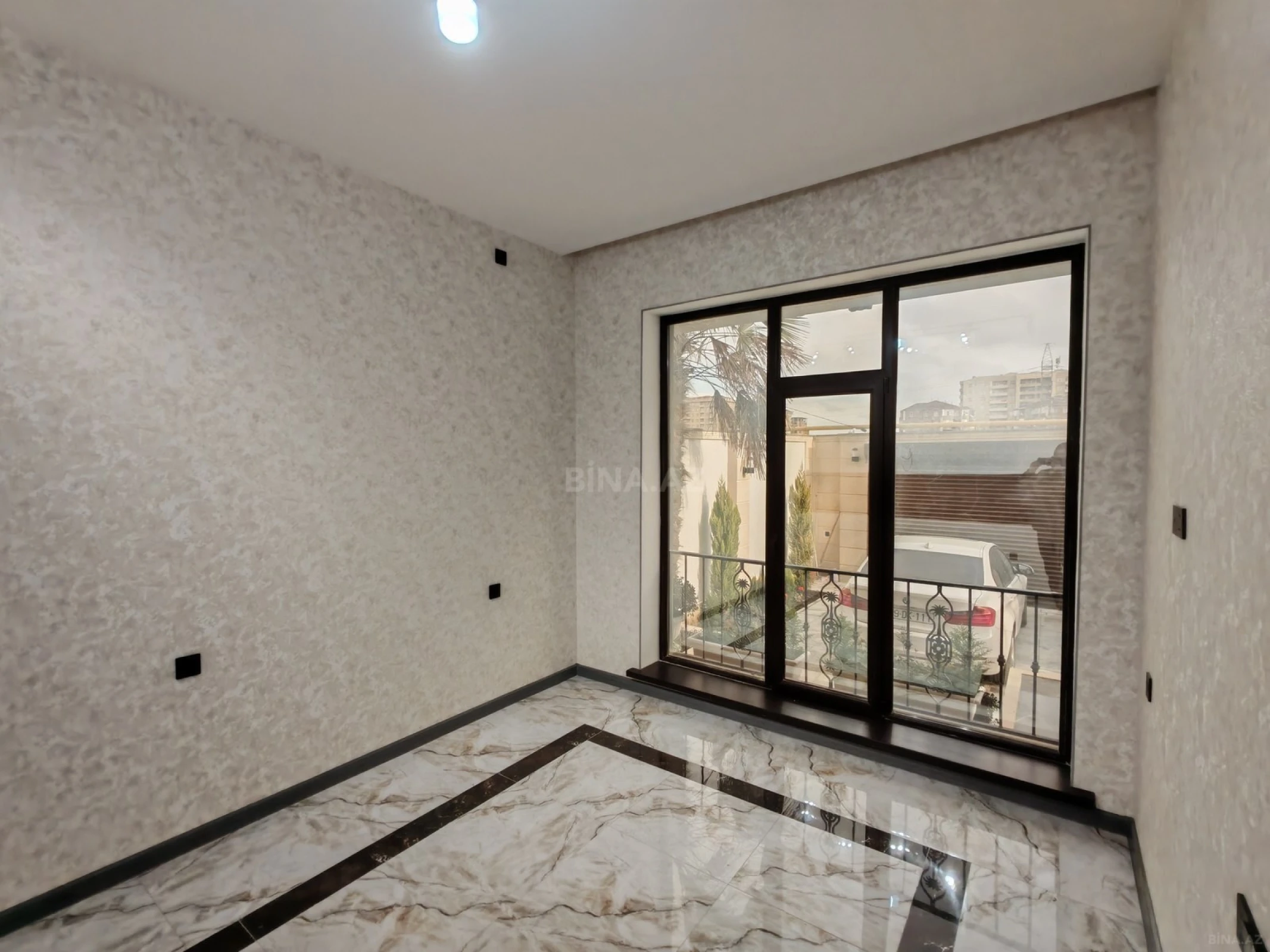Satılır 4 otaqlı həyət evi 135 m²