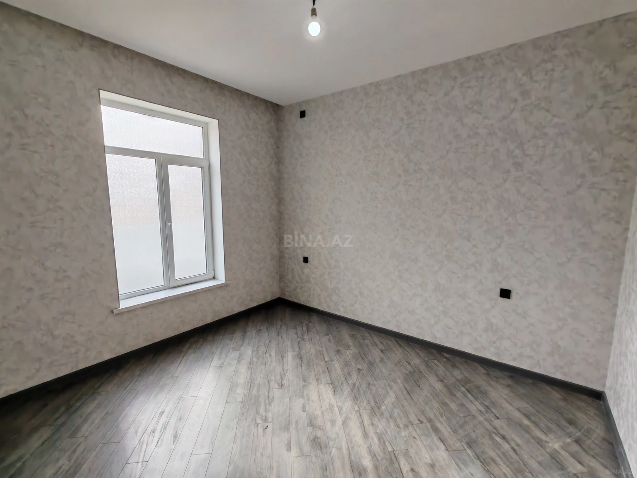 Satılır 4 otaqlı həyət evi 135 m²