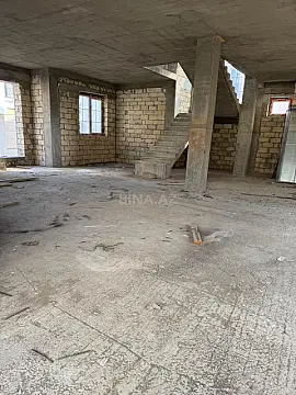Satılır 6 otaqlı həyət evi 400 m²
