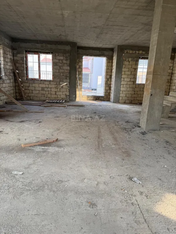 Satılır 6 otaqlı həyət evi 400 m²