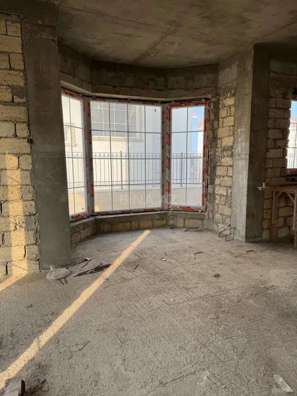 Satılır 6 otaqlı həyət evi 400 m²