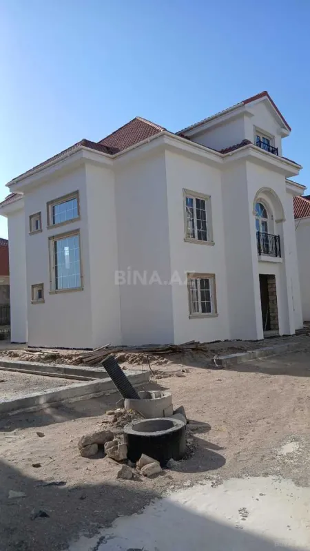 Satılır 6 otaqlı həyət evi 400 m²