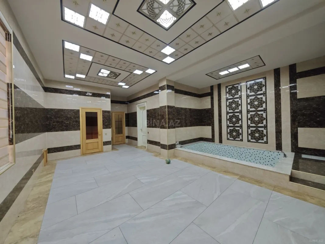 Satılır 8 otaqlı həyət evi 440 m²