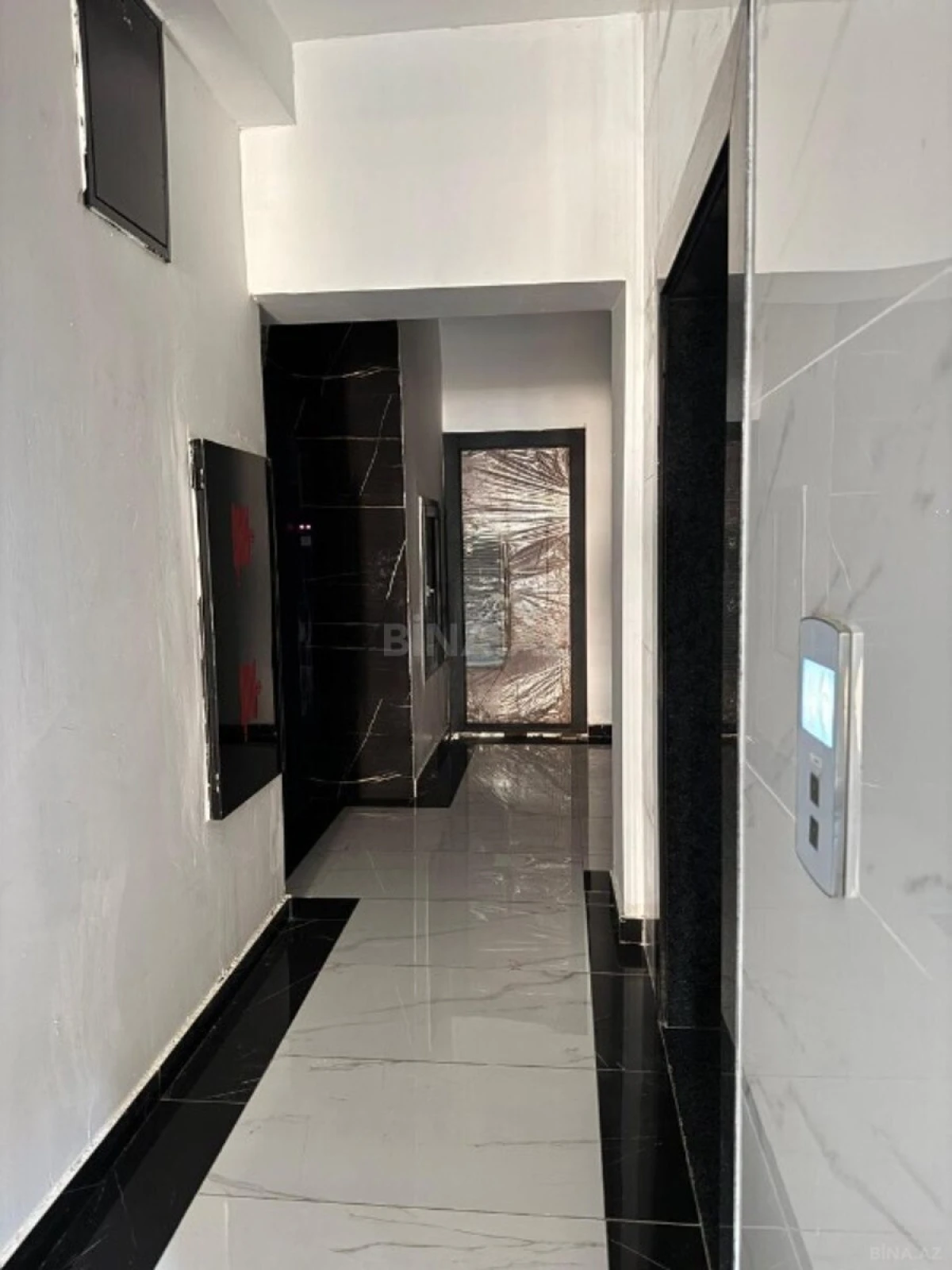 Satılır 3 otaqlı mənzil 120 m²