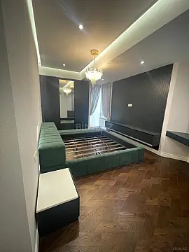 Satılır 4 otaqlı mənzil 186 m²