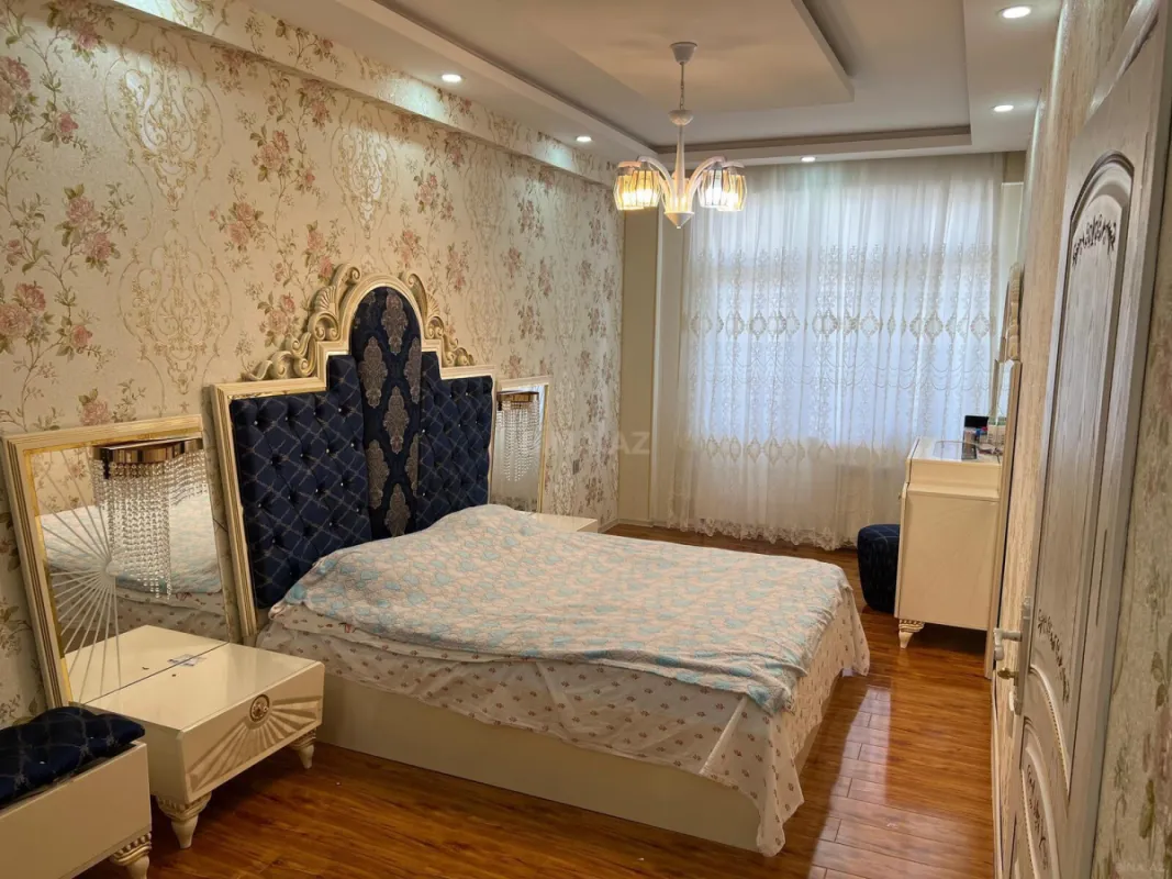 Satılır 3 otaqlı mənzil 105 m²
