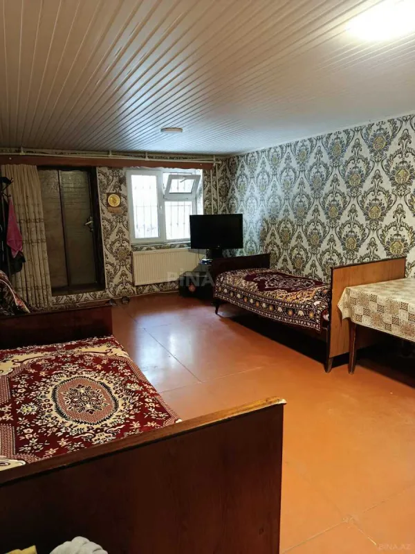 Satılır 4 otaqlı həyət evi 180 m²