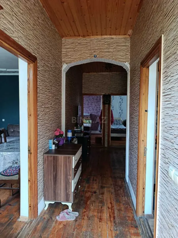 Satılır 4 otaqlı həyət evi 180 m²