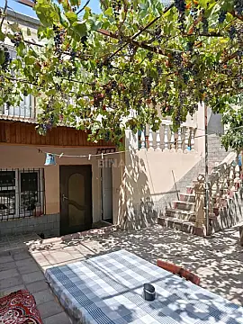 Satılır 4 otaqlı həyət evi 180 m²