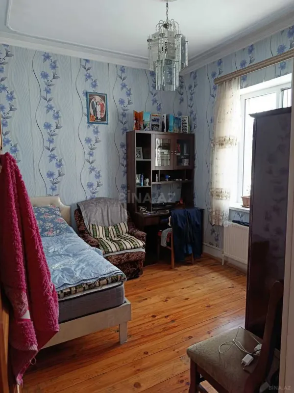 Satılır 4 otaqlı həyət evi 180 m²