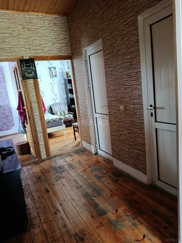 Satılır 4 otaqlı həyət evi 180 m²