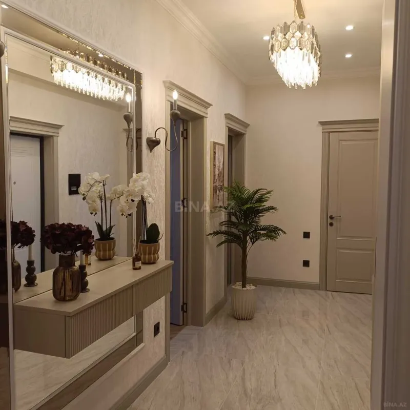 Satılır 3 otaqlı mənzil 110 m²