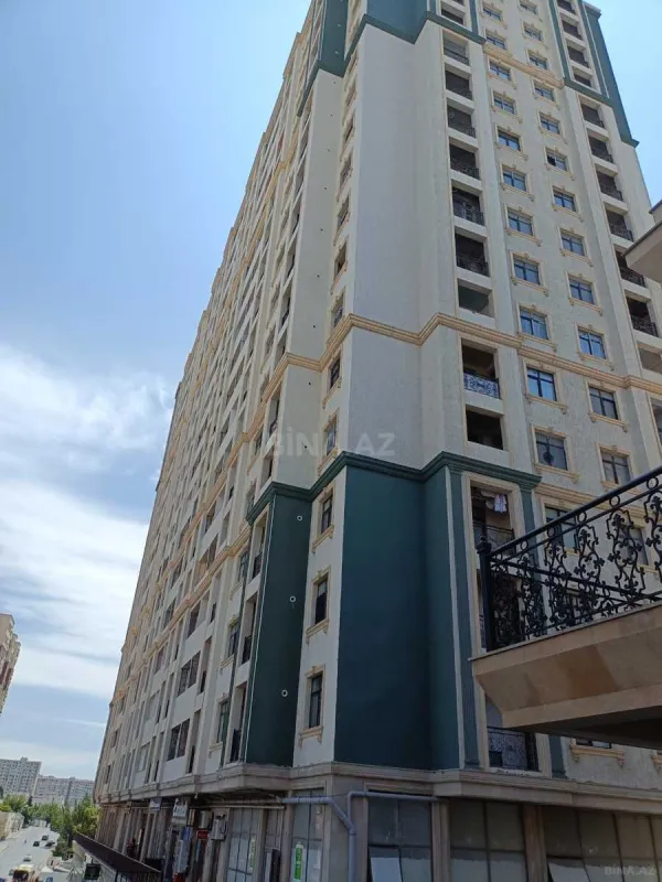Satılır 3 otaqlı mənzil 110 m²