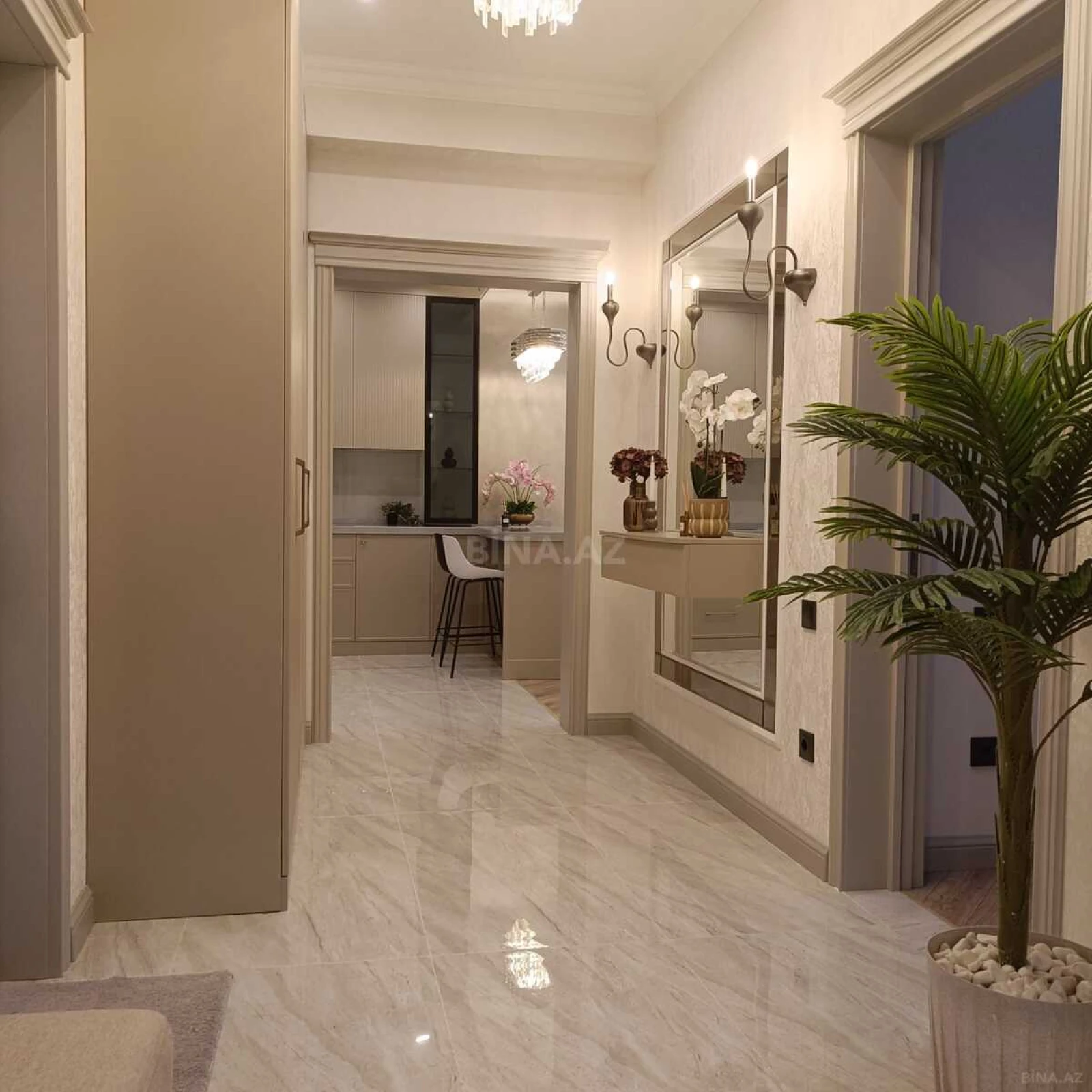 Satılır 3 otaqlı mənzil 110 m²