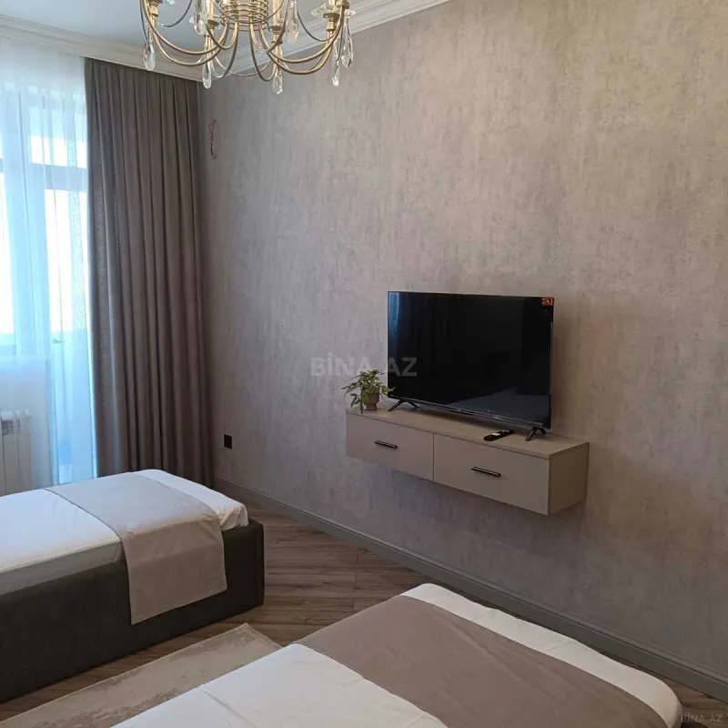 Satılır 3 otaqlı mənzil 110 m²