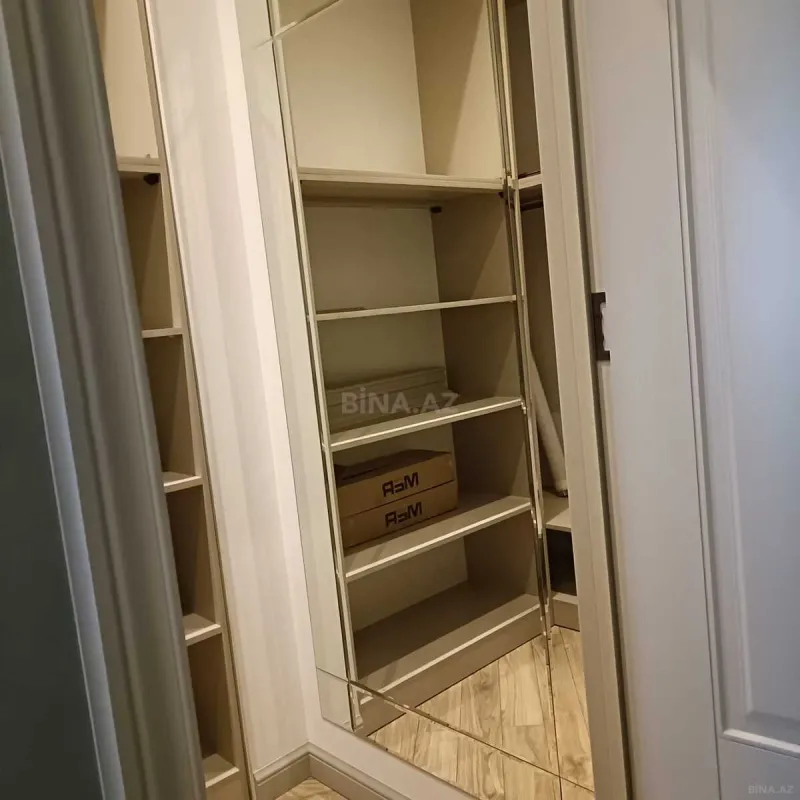 Satılır 3 otaqlı mənzil 110 m²