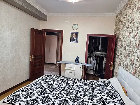 Kirayə verilir 4 otaqlı mənzil 130 m²