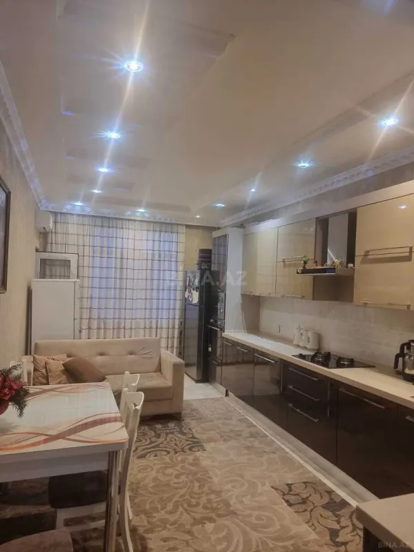 Kirayə verilir 4 otaqlı mənzil 130 m²