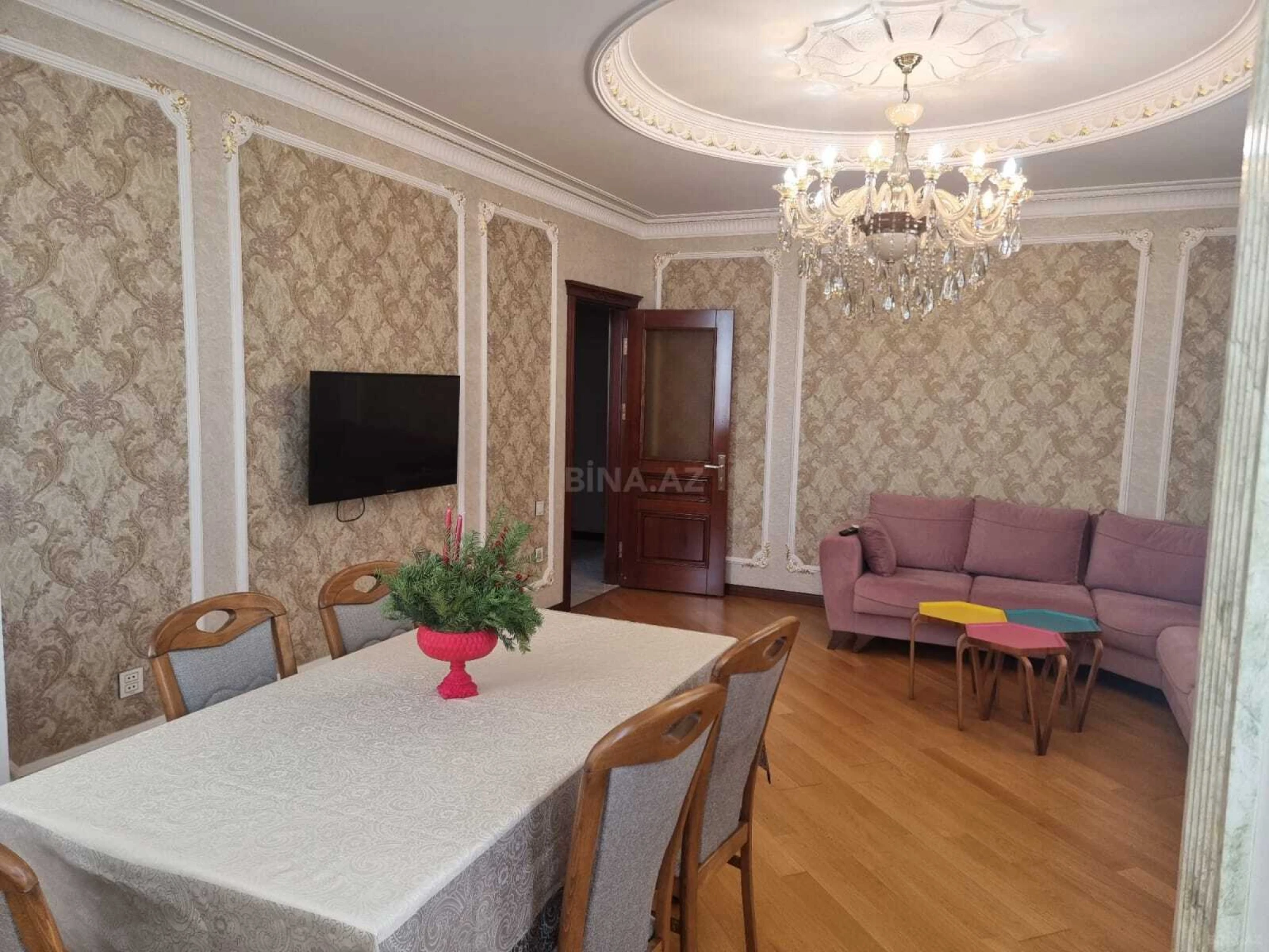 Kirayə verilir 4 otaqlı mənzil 130 m²