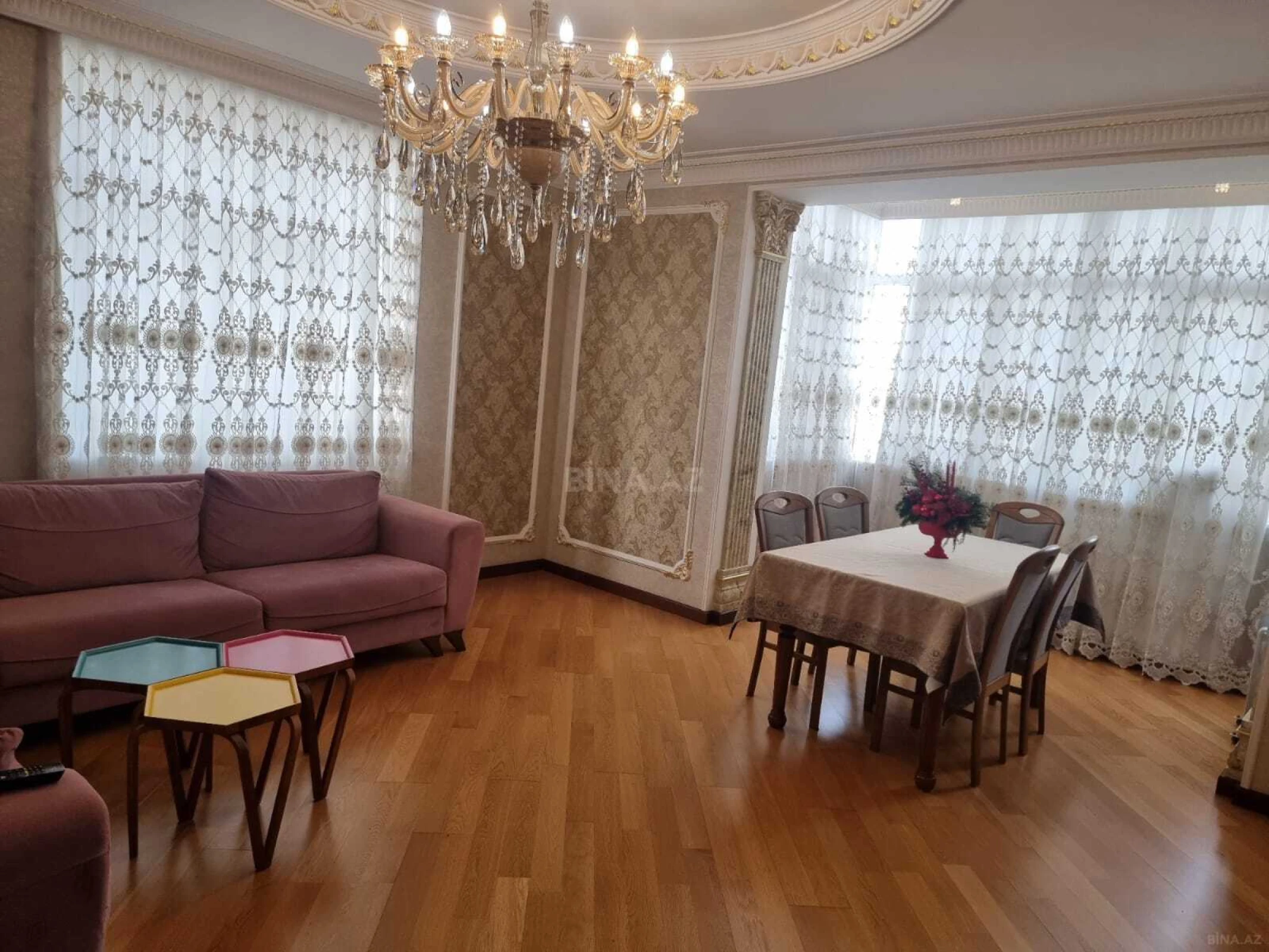 Kirayə verilir 4 otaqlı mənzil 130 m²