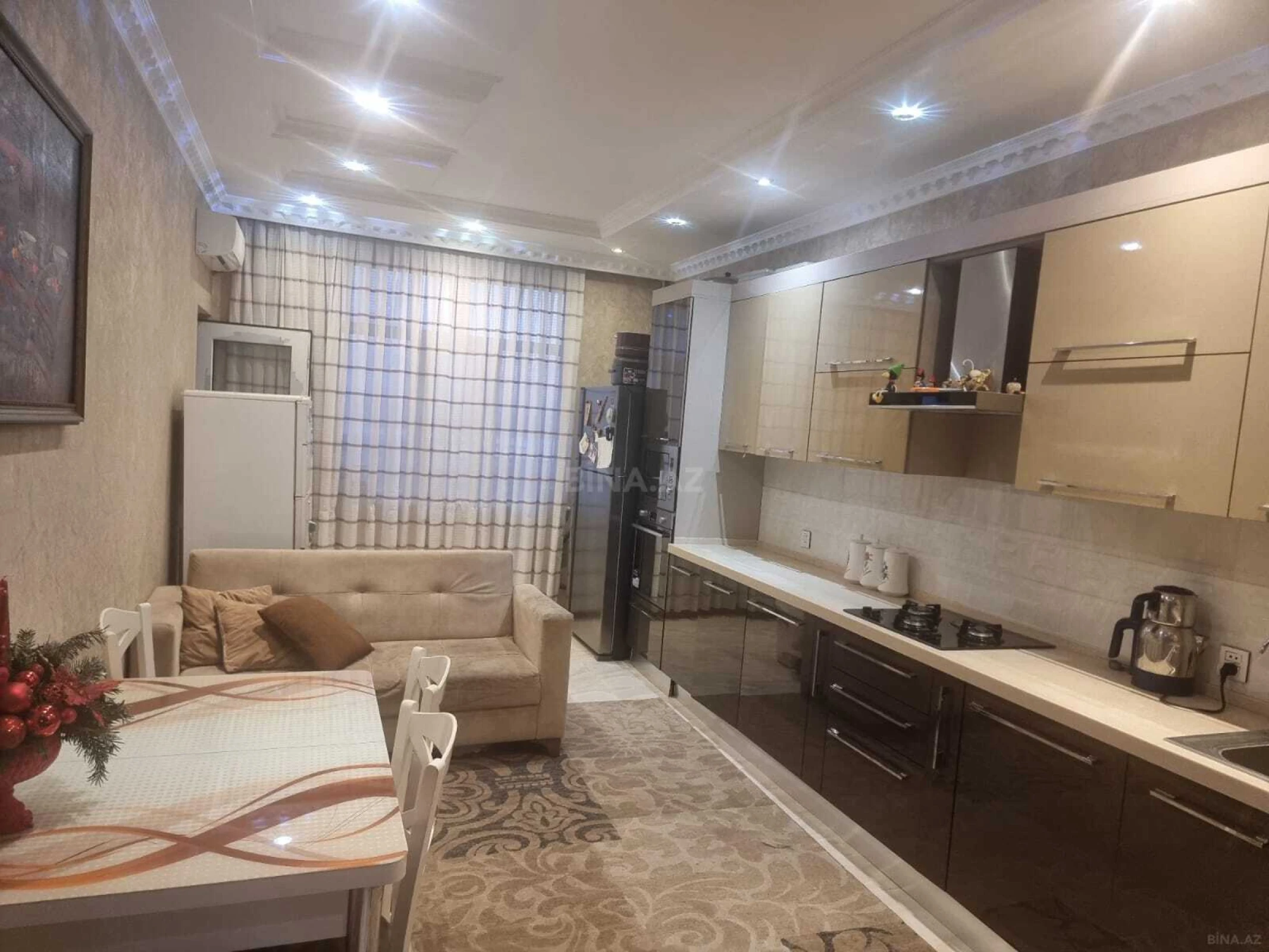 Kirayə verilir 4 otaqlı mənzil 130 m²