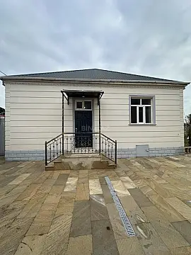 Satılır 4 otaqlı həyət evi 130 m²