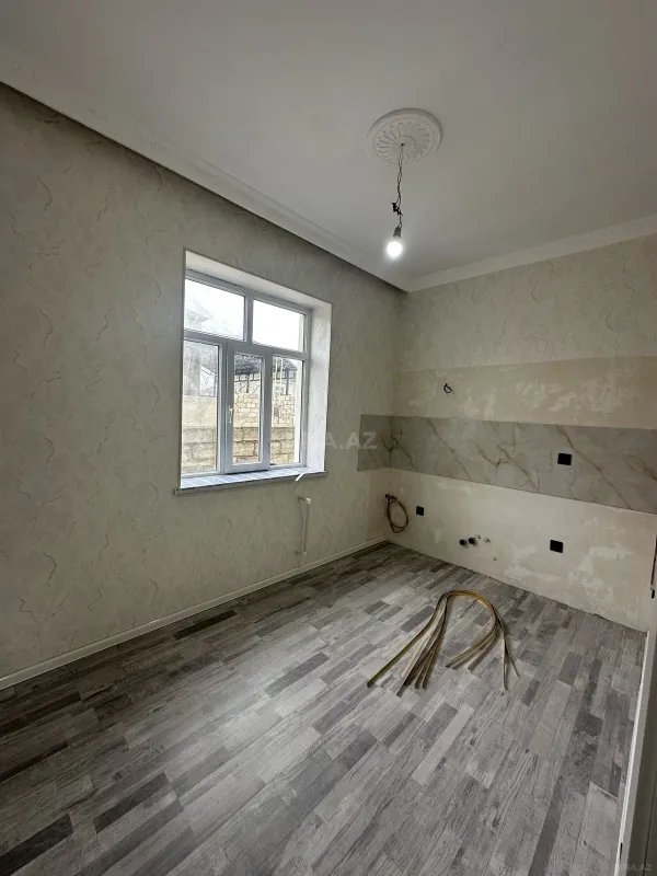 Satılır 4 otaqlı həyət evi 130 m²