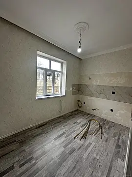 Satılır 4 otaqlı həyət evi 130 m²