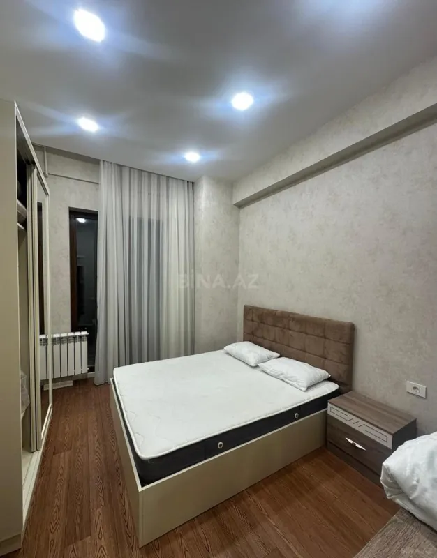 Kirayə verilir 2 otaqlı mənzil 65 m²