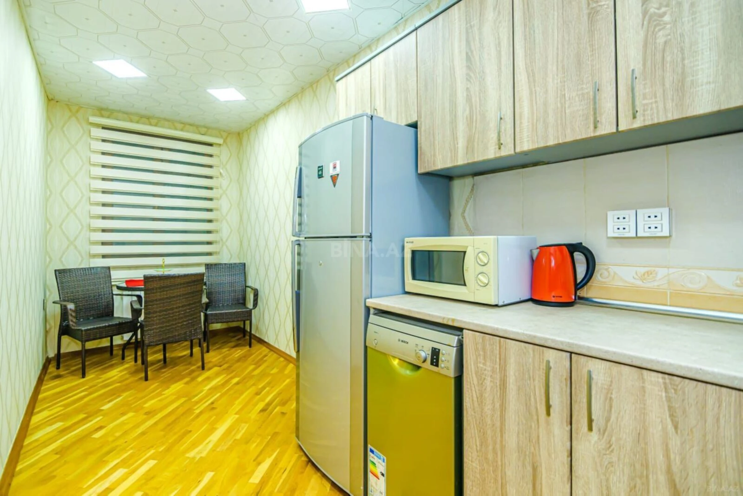 Kirayə verilir 3 otaqlı mənzil 100 m²