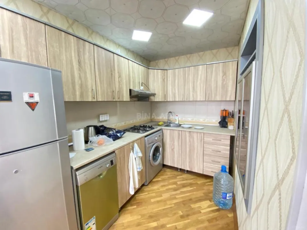 Kirayə verilir 3 otaqlı mənzil 100 m²