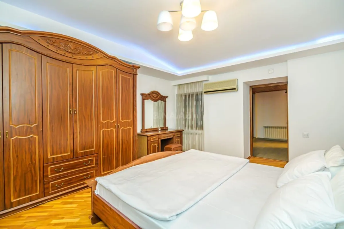 Kirayə verilir 3 otaqlı mənzil 100 m²