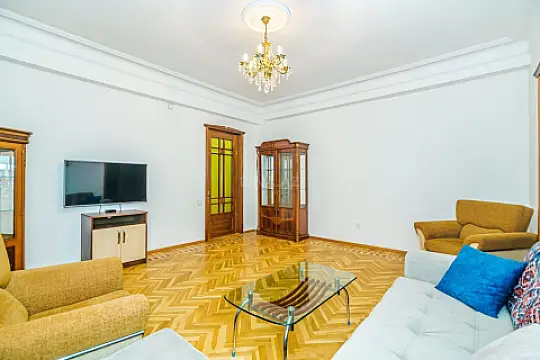 Kirayə verilir 3 otaqlı mənzil 100 m²