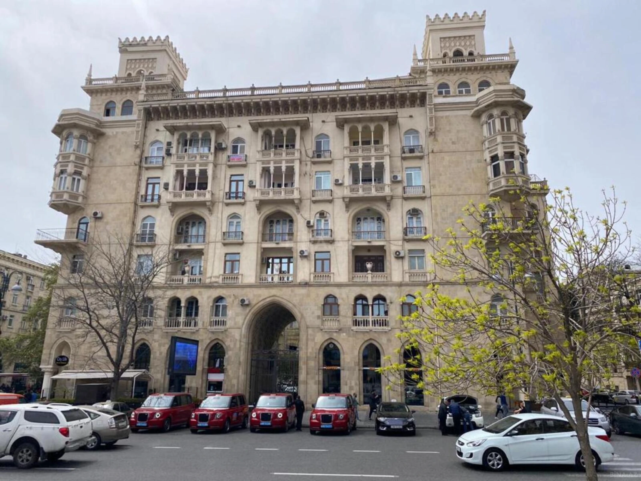 Kirayə verilir 3 otaqlı mənzil 100 m²